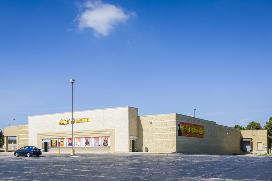 3880 E Main St, St Charles, IL à louer - Photo principale – Image 1 sur 5
