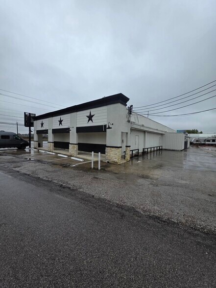 3625 TX Hwy 146, Bacliff, TX à vendre - Photo de l’immeuble – Image 3 sur 9