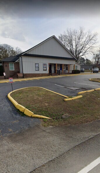 909 SW Atlanta Rd, Gainesville, GA à louer - Photo de l’immeuble – Image 2 sur 6