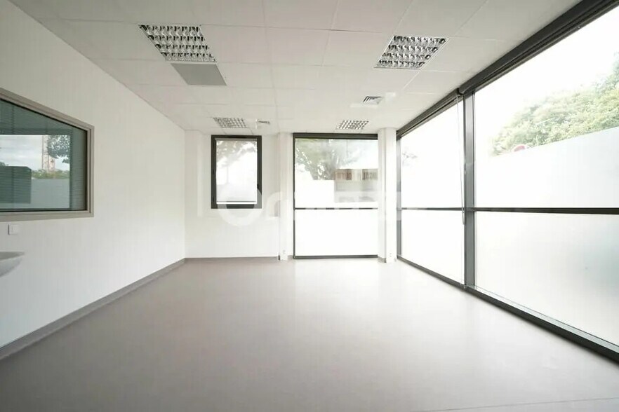 Bureau dans Vaulx-en-Velin à vendre - Photo intérieure – Image 1 sur 12