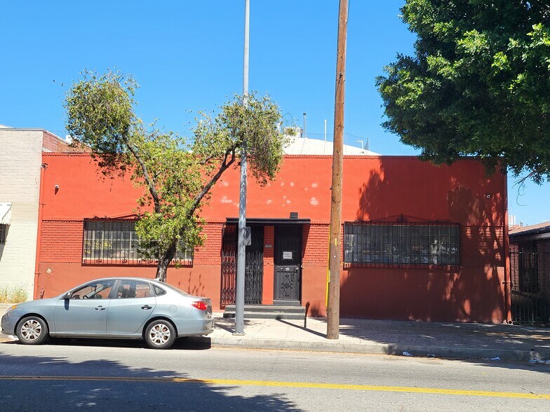 1262-1264 S Boyle Ave, Los Angeles, CA à louer - Photo de l’immeuble – Image 3 sur 7