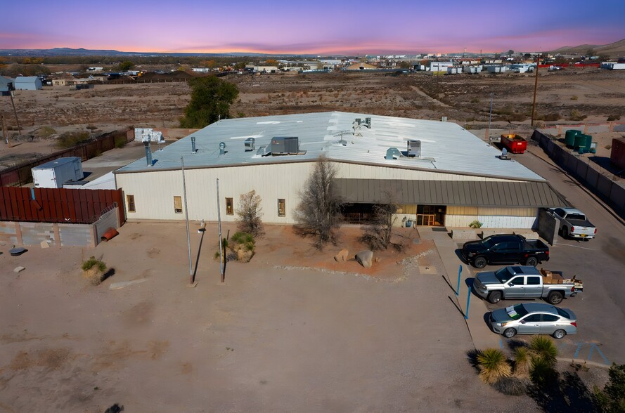 601 Paragon Rd SE, Albuquerque, NM à vendre - Photo de l’immeuble – Image 1 sur 58