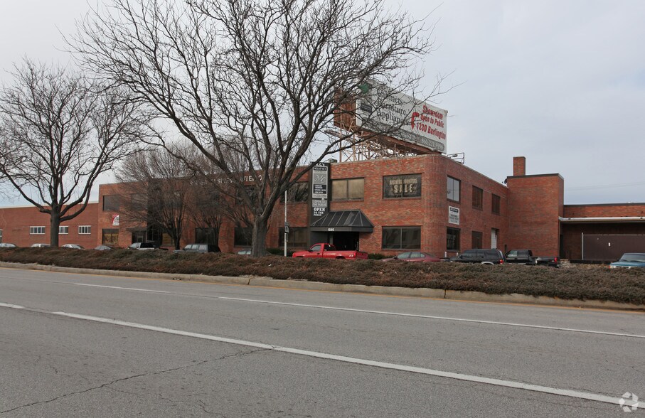 1330 Burlington St, North Kansas City, MO à louer - Photo de l’immeuble – Image 2 sur 2