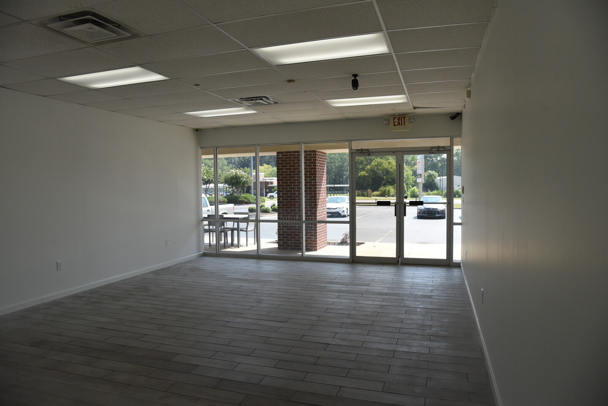 587 Highway 31 NW, Hartselle, AL à louer Photo de l’immeuble– Image 1 sur 4