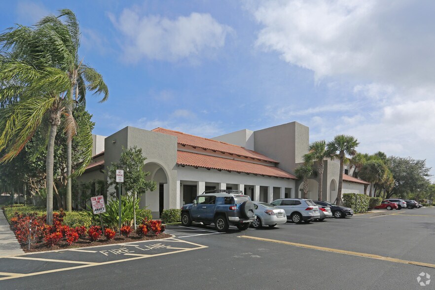 501 Village Blvd, West Palm Beach, FL à louer - Photo principale – Image 1 sur 16