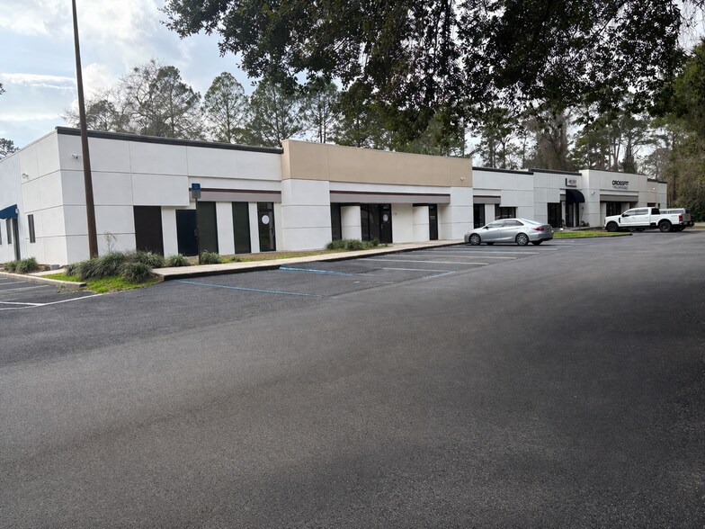 504 Capital Cir SE, Tallahassee, FL à louer - Photo principale – Image 1 sur 13