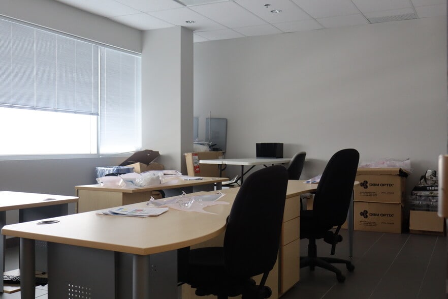 1620-1630 Boul Dagenais O, Laval, QC à louer - Photo intérieure – Image 2 sur 8