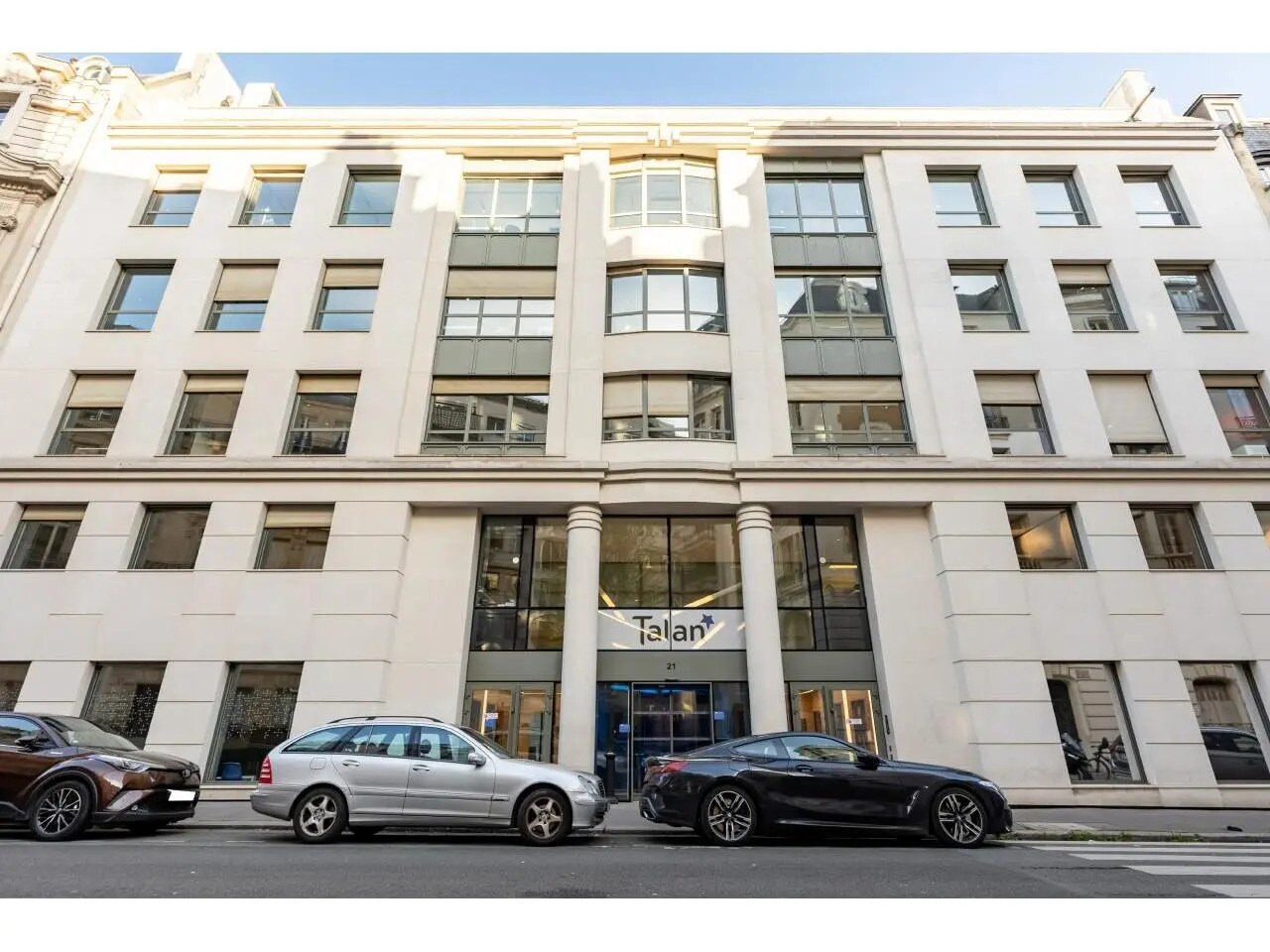 19 Rue Dumont D'Urville, Paris à louer Photo de l’immeuble– Image 1 sur 10