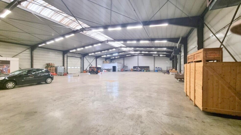 Industriel/Logistique dans Achères à vendre - Photo de l’immeuble – Image 3 sur 28