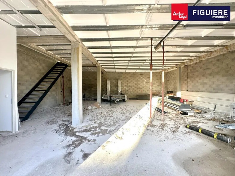 10 Rue Guy De Maupassant, Les Pennes-Mirabeau à louer - Photo de l’immeuble – Image 2 sur 8