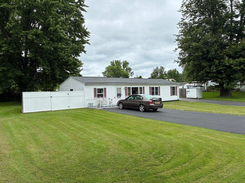88 Southern Dr, Rochester, NY à vendre - Photo de l’immeuble – Image 2 sur 23