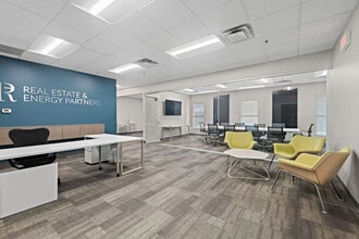 300 Buttermilk Pike, Fort Mitchell, KY à louer Photo intérieure– Image 2 sur 11