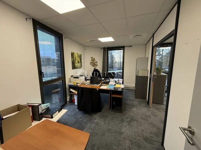 Bureau dans Serris à vendre - Photo de l’immeuble – Image 3 sur 8