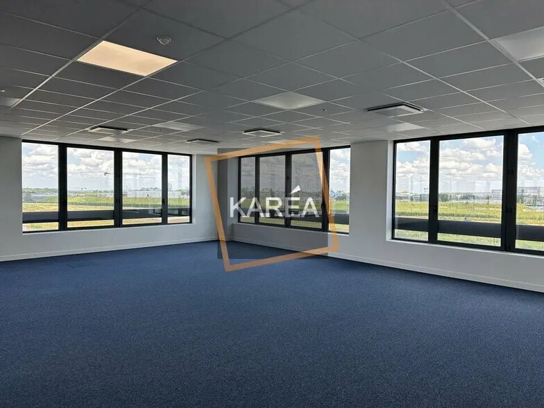 Bureau dans Chessy à vendre - Photo de l’immeuble – Image 2 sur 5