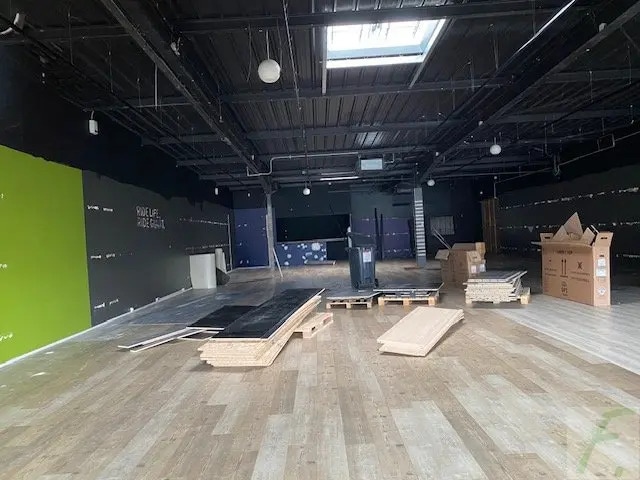 Local commercial dans Saint-Alban-Leysse à louer Photo intérieure– Image 1 sur 7