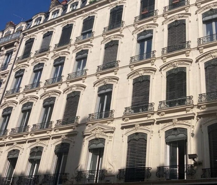 97 Rue Président Edouard Herriot, Lyon à louer - Photo de l’immeuble – Image 3 sur 3