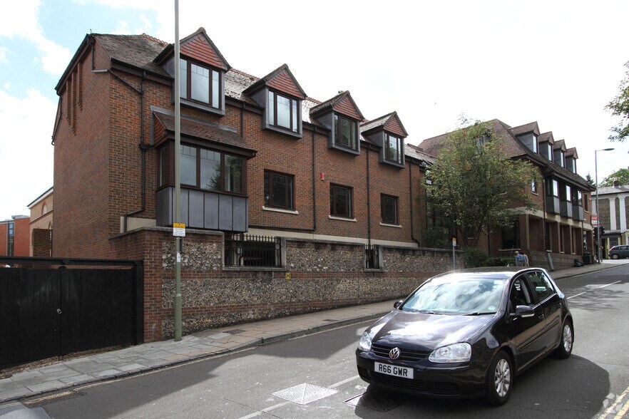 1-2 Crown Walk, Winchester à louer - Photo de l’immeuble – Image 3 sur 12