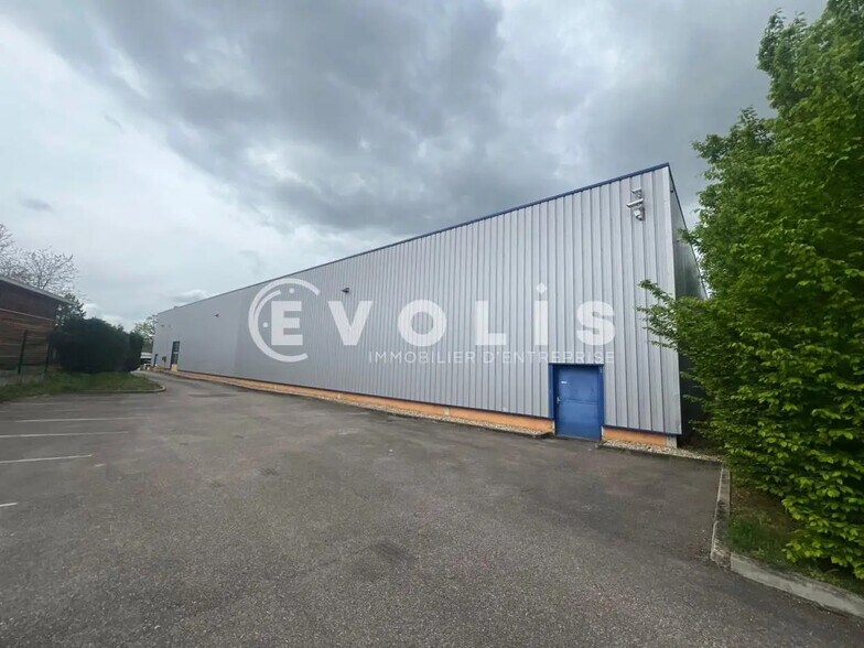 Local d'activités dans Chaponost à vendre - Photo de l’immeuble – Image 2 sur 20