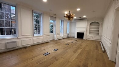 18 Victoria Park Sq, Londres à louer Photo intérieure– Image 2 sur 4