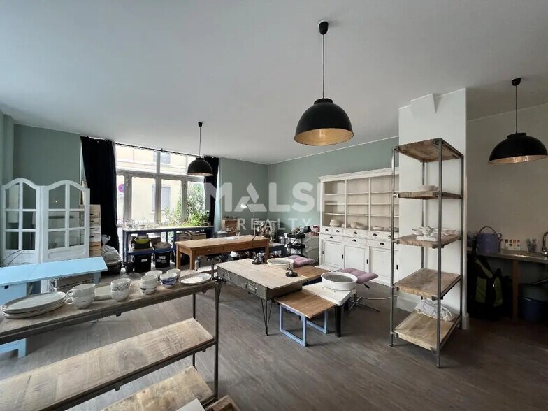 Local commercial dans Lyon à vendre - Photo de l’immeuble – Image 2 sur 11