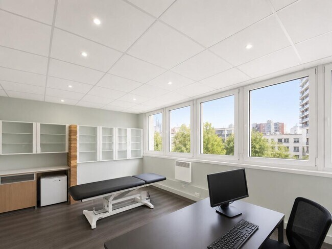 Plus de détails pour Rue Boucry, Paris - Bureau à vendre