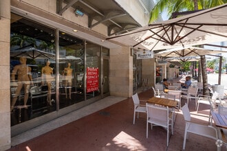 235 Lincoln Rd, Miami Beach, FL à louer Photo de l’immeuble– Image 2 sur 6
