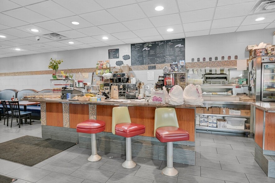 135 Westchester Sq, Bronx, NY à vendre - Photo intérieure – Image 2 sur 19