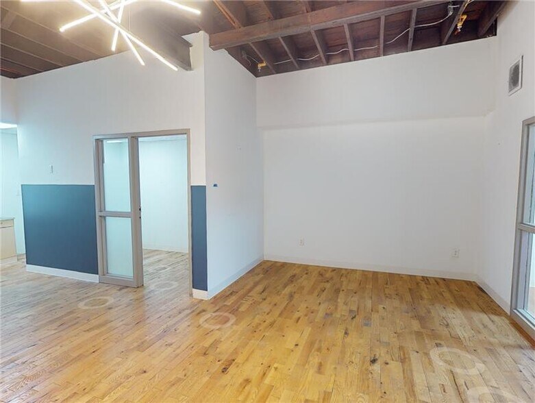 1726-1728 Holmes St, Kansas City, MO à louer - Numérisation 3D Matterport – Image 3 sur 9