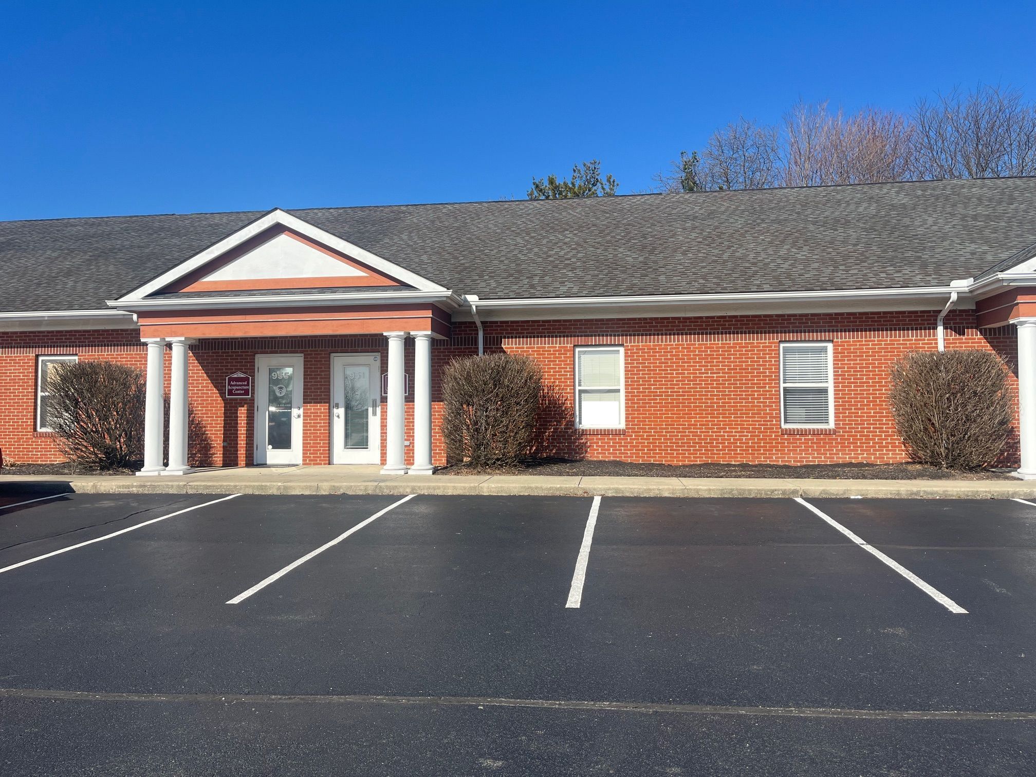 951 Worthington Woods Loop Rd, Columbus, OH à louer Photo de l’immeuble– Image 1 sur 16