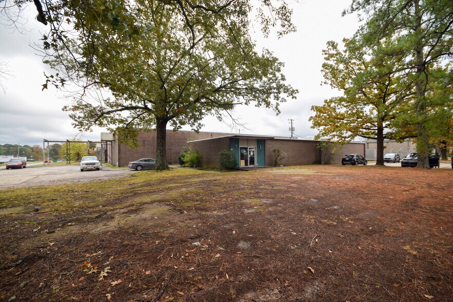 6005 Scott Hamilton Dr, Little Rock, AR à vendre - Photo de l’immeuble – Image 2 sur 9