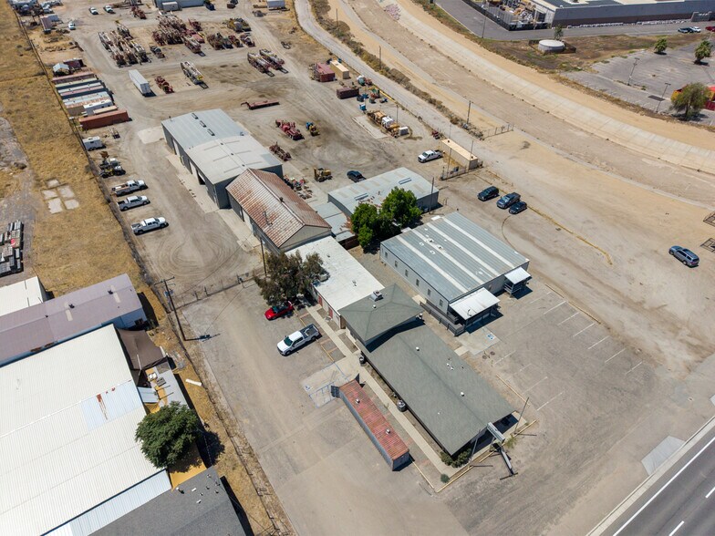 7515 Rosedale Hwy, Bakersfield, CA à louer - Photo de l’immeuble – Image 3 sur 4