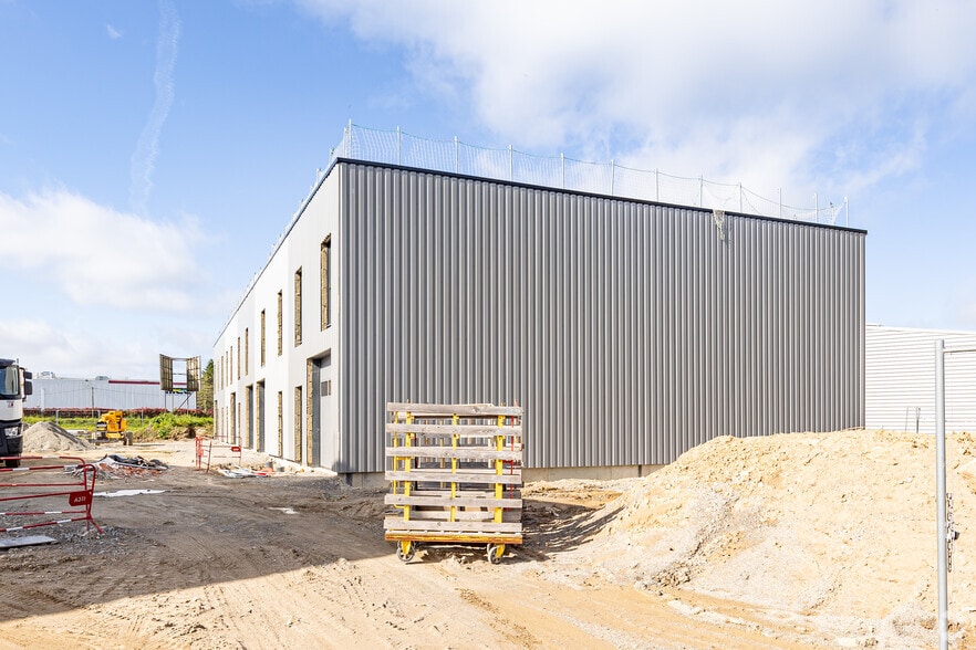 4 Rue Du Pan Loup, Couëron à louer - Photo de l’immeuble – Image 2 sur 13