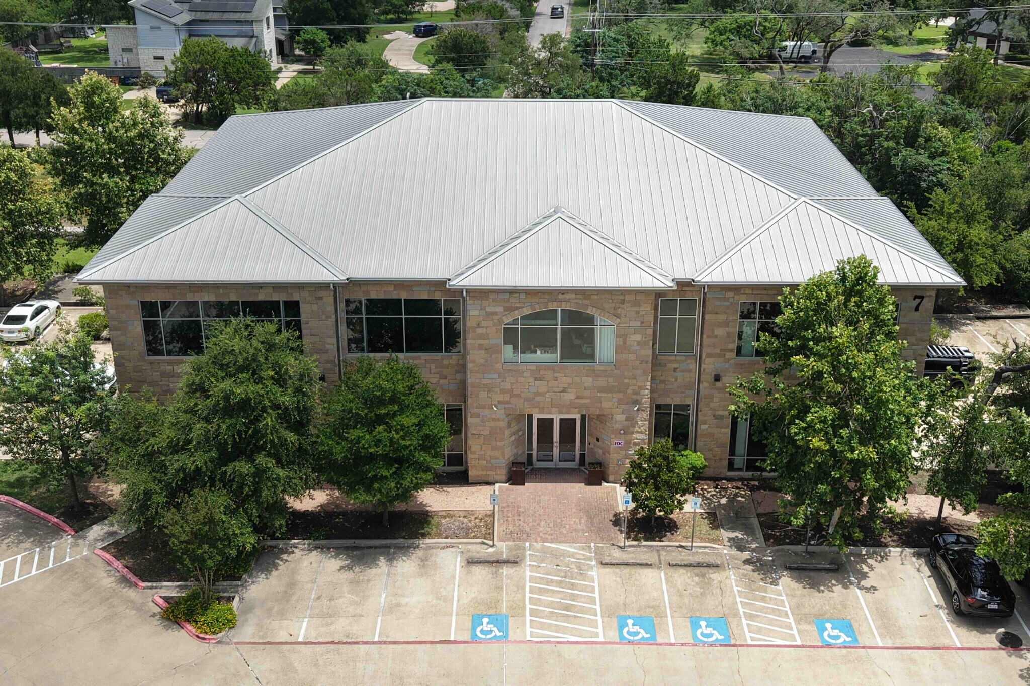 5920 William Cannon Dr, Austin, TX à louer Photo de l’immeuble– Image 1 sur 17