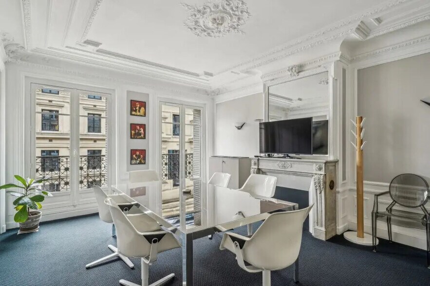 25 Rue Du Louvre, Paris à louer - Photo de l’immeuble – Image 3 sur 9