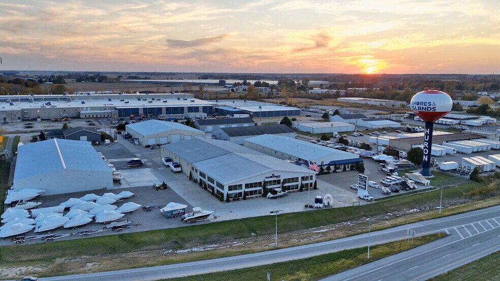 1611 Sawmill Pky, Huron, OH à vendre - Photo de l’immeuble – Image 3 sur 3