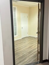 2222 Western Trails Blvd, Austin, TX à louer Photo intérieure– Image 1 sur 3