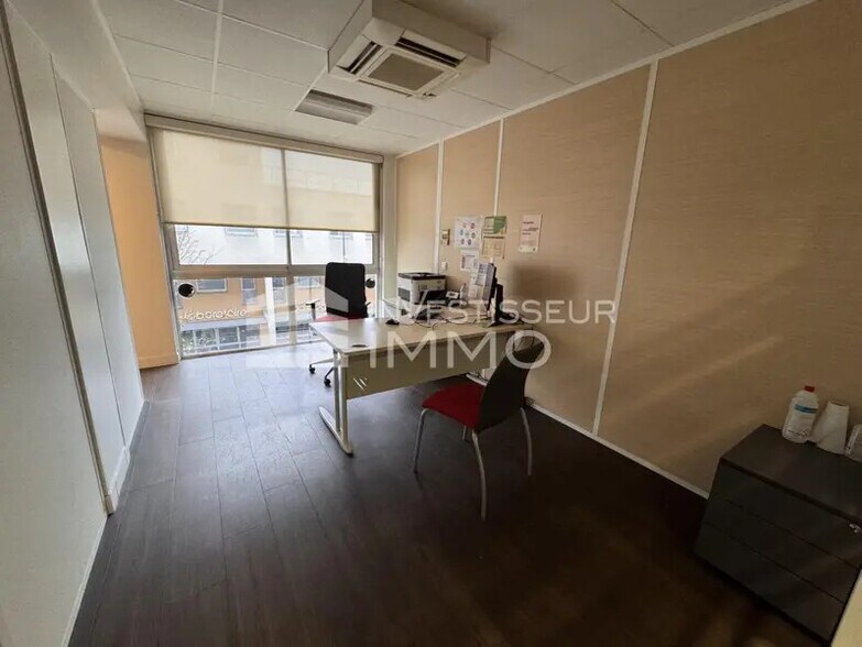Bureau dans Torcy à vendre - Photo de l’immeuble – Image 3 sur 7
