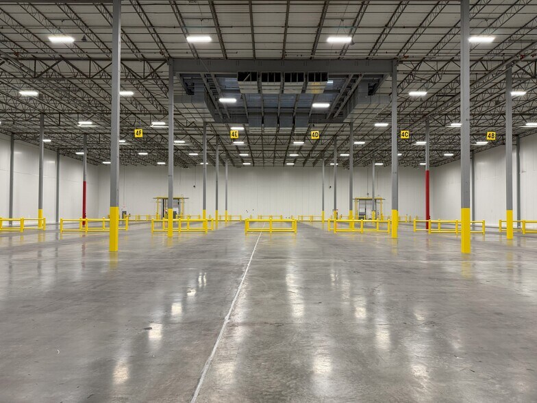 400 Industrial Dr, Birmingham, AL à louer - Photo de l’immeuble – Image 3 sur 12