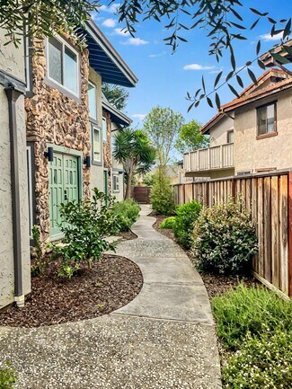 Plus de détails pour 2090-2092 Penasquitas Dr, Aptos, CA - Logement à vendre
