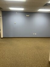 695 N 900 W, Kaysville, UT à louer Photo de l’immeuble– Image 2 sur 7