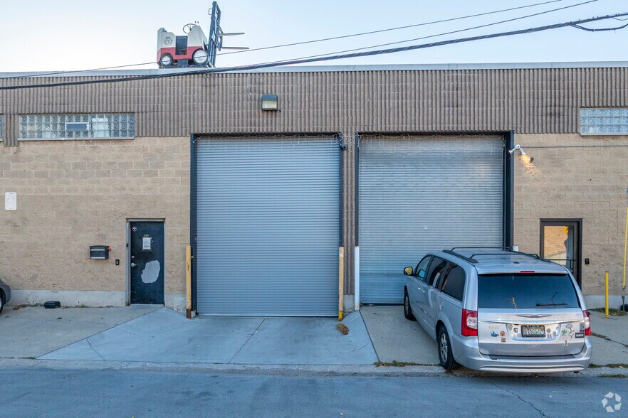 324 N Leavitt St, Chicago, IL à vendre - Photo de l’immeuble – Image 3 sur 9