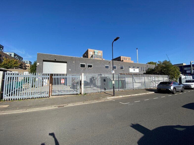 4-5 Roslin Rd, Londres à louer - Photo de l’immeuble – Image 2 sur 7
