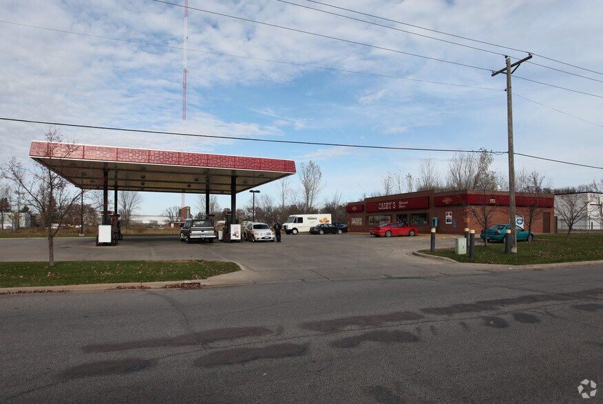 656 Lincoln Ave SE, Saint Cloud, MN à vendre - Photo de l’immeuble – Image 3 sur 9