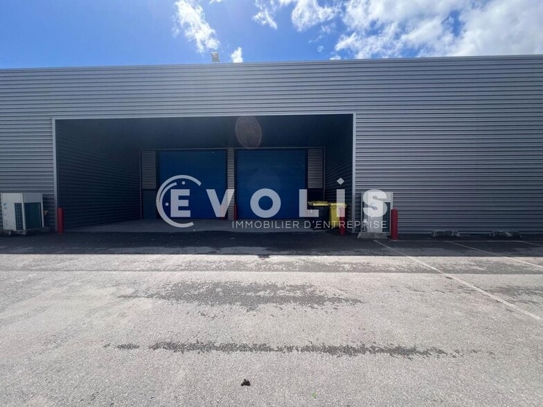 Local d’activités dans Alfortville à louer - Photo de l’immeuble – Image 3 sur 3