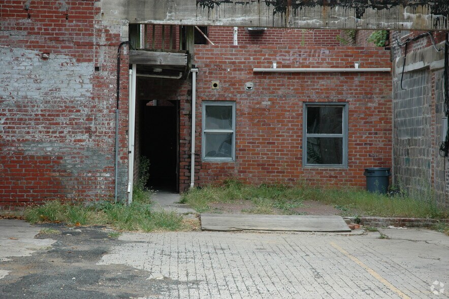 1609 33rd St NW, Washington, DC à louer - Photo de l’immeuble – Image 3 sur 7