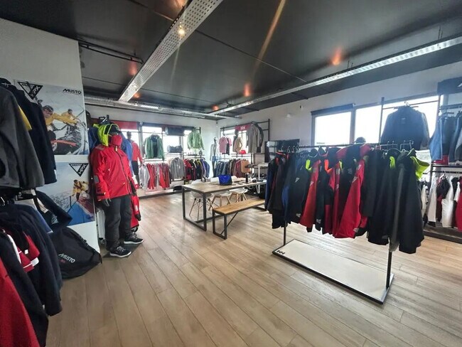 Plus de détails pour Bureau à louer