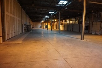 21 Worlds Fair Dr, Somerset, NJ à louer Photo intérieure– Image 1 sur 3