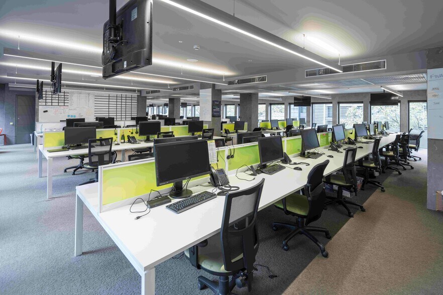 27 Bush Ln, Londres à louer - Photo intérieure – Image 2 sur 17