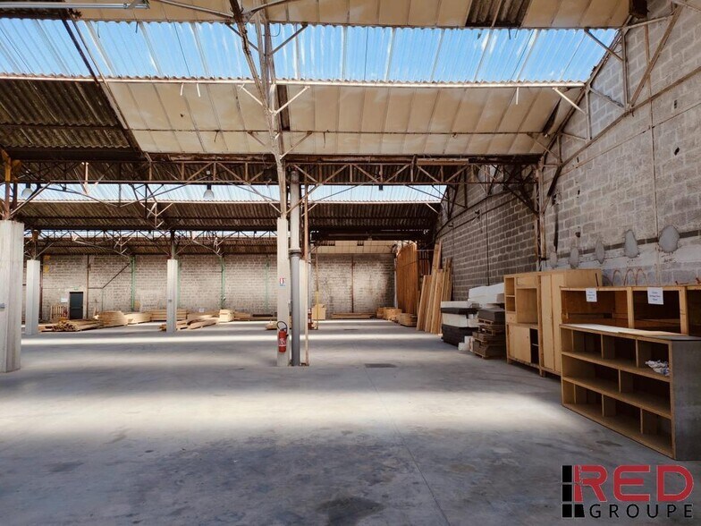Industriel/Logistique dans Châteauneuf-le-Rouge à louer - Photo de l’immeuble – Image 3 sur 6