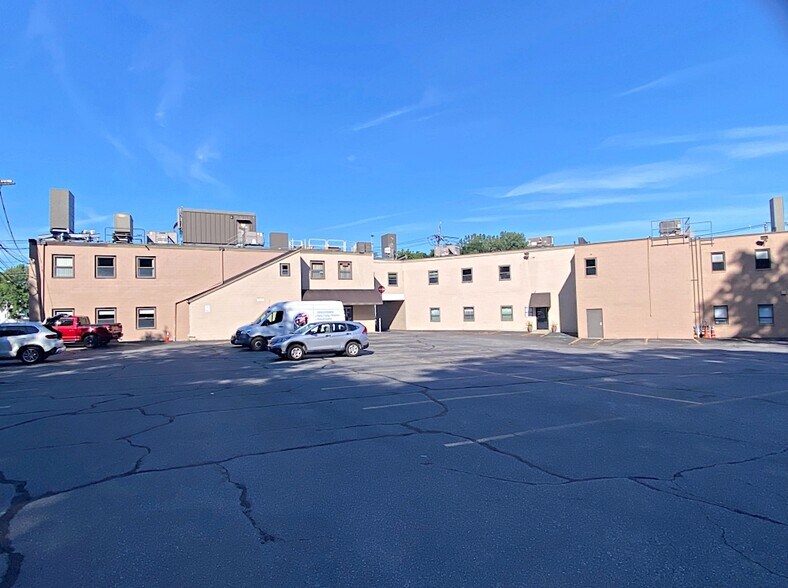 1 Mountain Rd, Burlington, MA à louer - Photo de l’immeuble – Image 1 sur 13